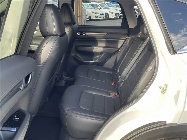Mazda CX-5 2023-08 18886-12