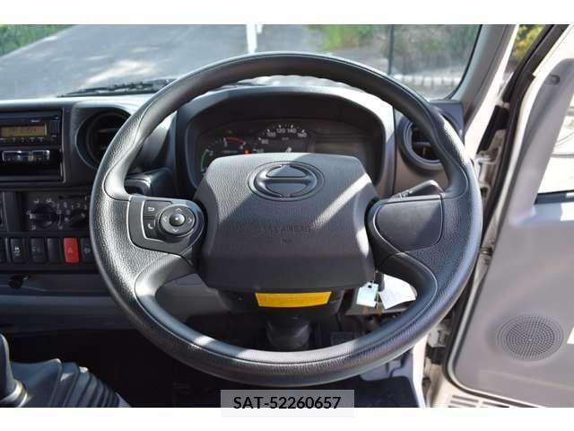 Hino DUTRO 2022-04 296726-7