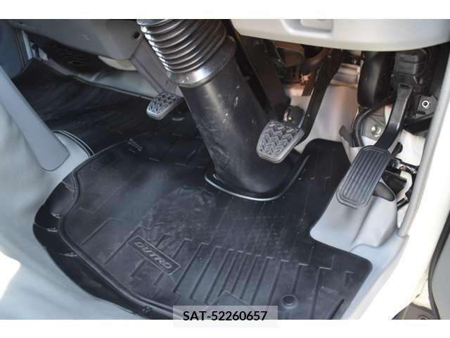 Hino DUTRO 2022-04 296726-8