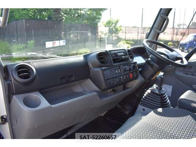 Hino DUTRO 2022-04 296726-10