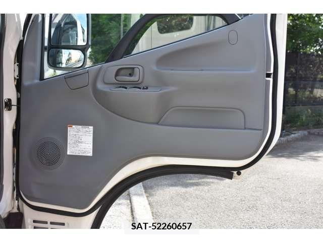 Hino DUTRO 2022-04 296726-11