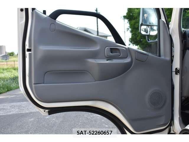 Hino DUTRO 2022-04 296726-13