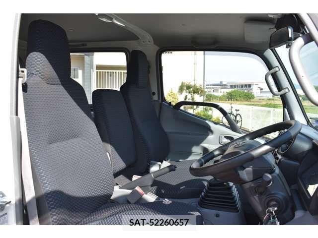 Hino DUTRO 2022-04 296726-15