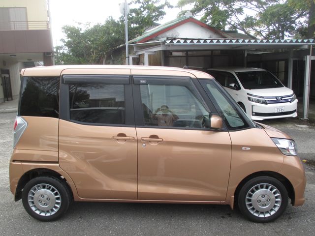 Nissan DAYZ ROOX 2018-10 184504-3