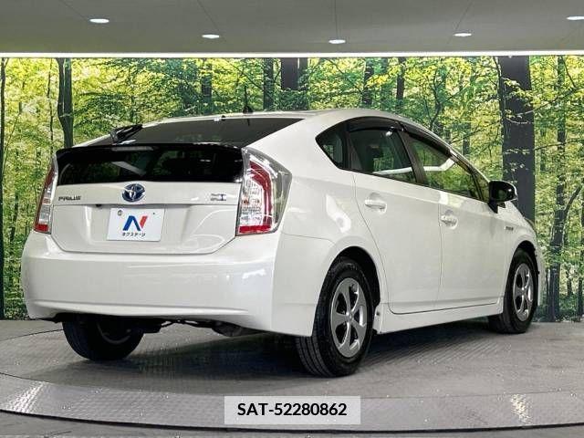 Toyota PRIUS 2015-10 366341-17