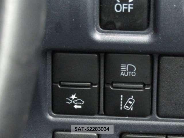 Toyota VOXY 2016-09 217830-9