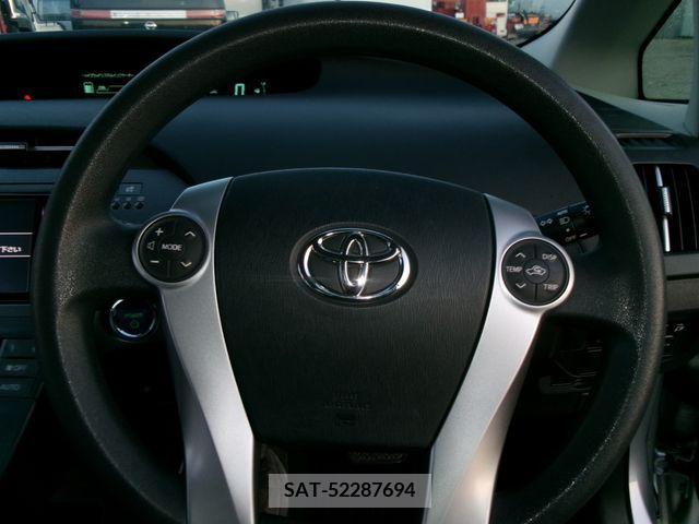 Toyota PRIUS 2012-12 372423-9