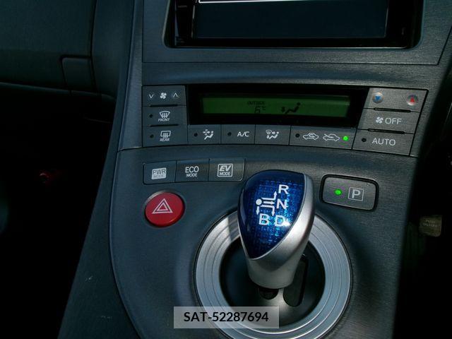 Toyota PRIUS 2012-12 372423-8
