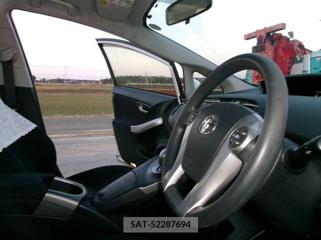 Toyota PRIUS 2012-12 372423-14