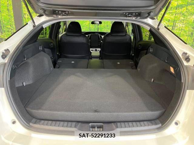 Toyota PRIUS PHV 2017-05 282562-13