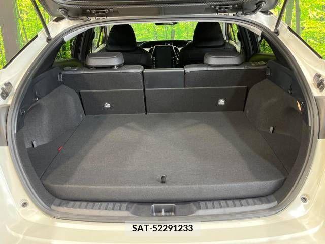 Toyota PRIUS PHV 2017-05 282562-12
