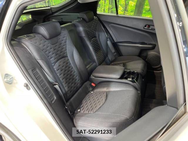 Toyota PRIUS PHV 2017-05 282562-11