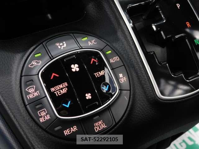 Toyota VOXY 2016-02 209379-7