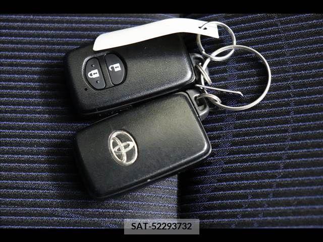 Toyota AQUA 2015-07 212806-6