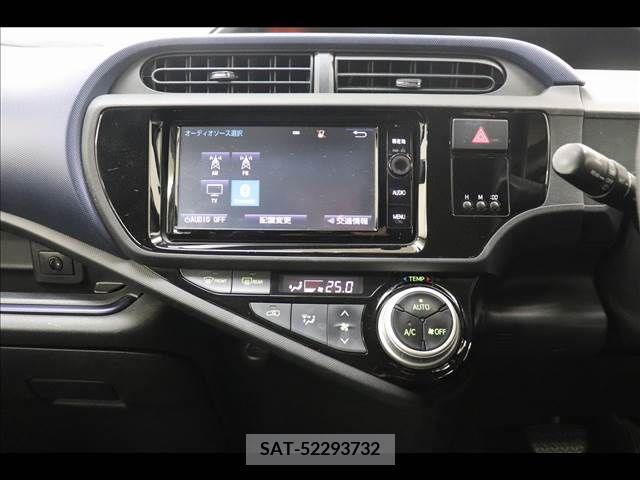 Toyota AQUA 2015-07 212806-2