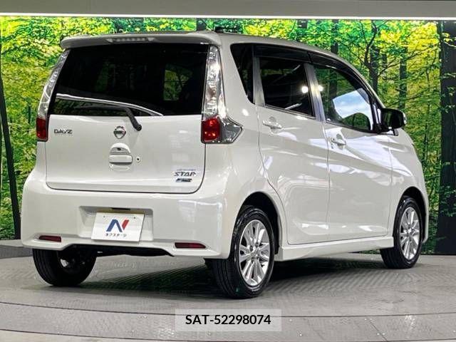 Nissan DAYZ 2014-03 323286-17