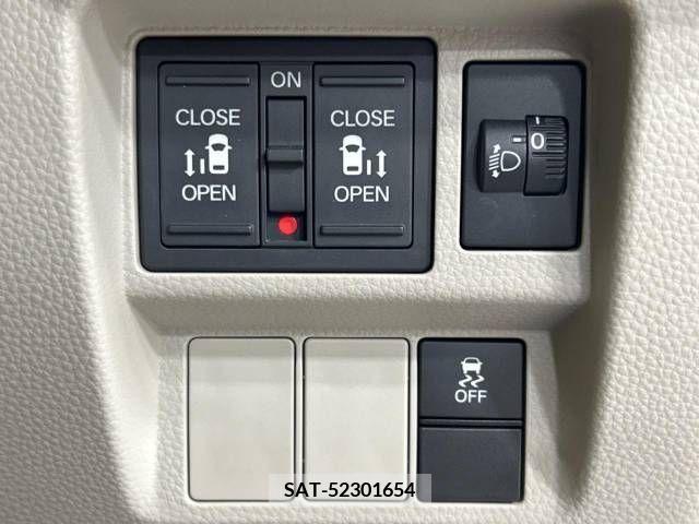 Honda STEP WGN 2023-01 368765-6