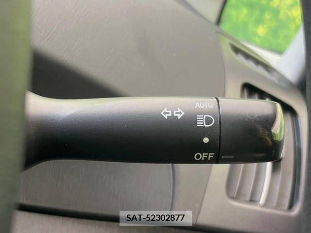 Toyota PRIUS 2015-06 341085-7