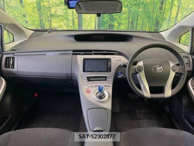Toyota PRIUS 2015-06 341085-1