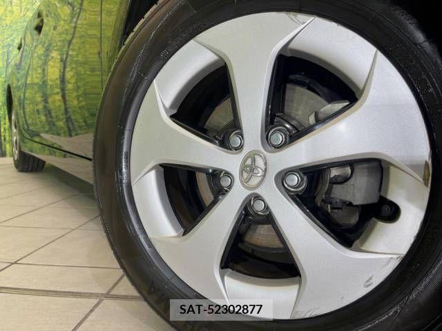Toyota PRIUS 2015-06 341085-13