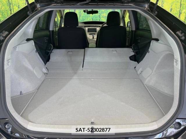 Toyota PRIUS 2015-06 341085-10