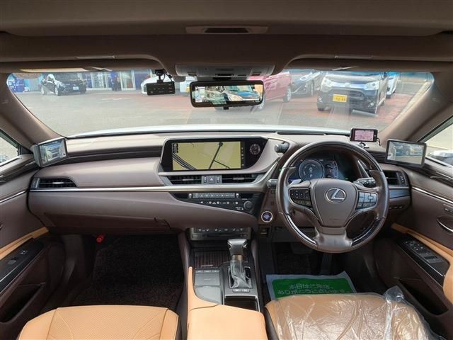 Lexus ES 2019-07 196318-1
