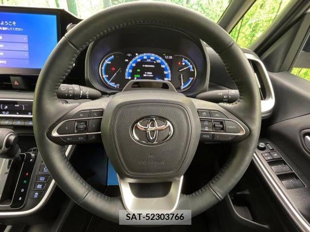 Toyota VOXY HYBRID 2023-02 289336-11