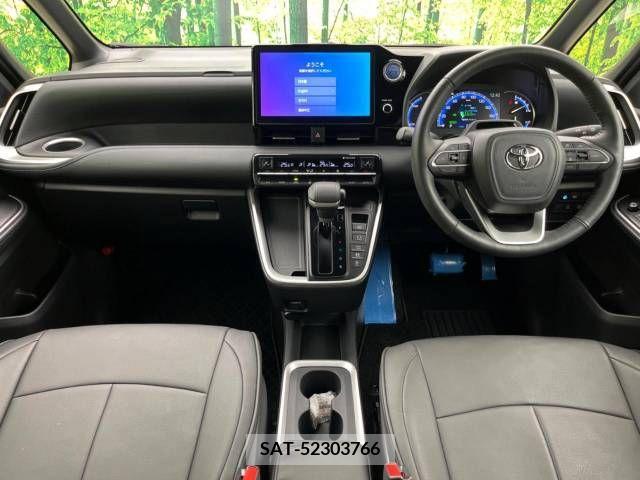 Toyota VOXY HYBRID 2023-02 289336-1
