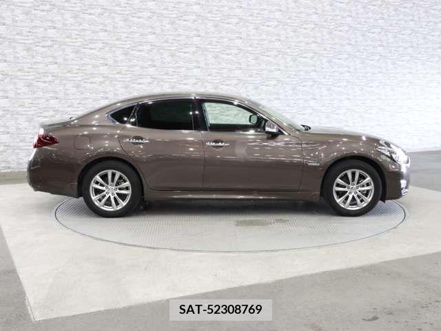 Nissan FUGA HYBRID 2019-03 306056-11