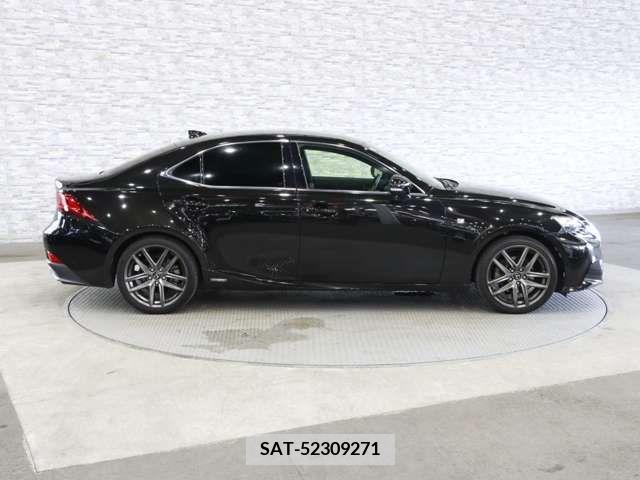Lexus IS 2013-11 391852-11