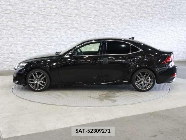 Lexus IS 2013-11 391852-10