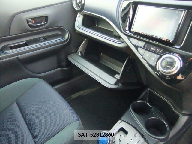 Toyota AQUA 2017-03 314280-12