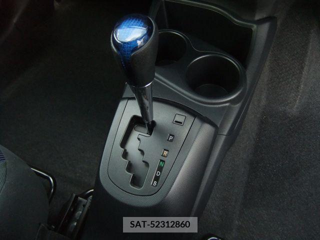 Toyota AQUA 2017-03 314280-8
