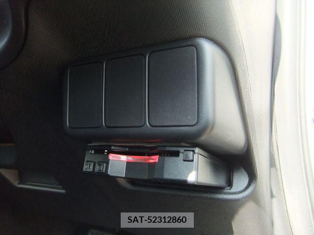 Toyota AQUA 2017-03 314280-5