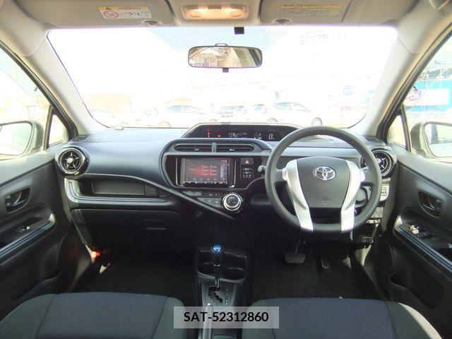 Toyota AQUA 2017-03 314280-1