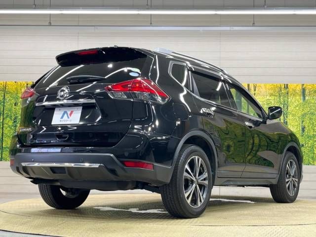 Nissan X-TRAIL 2018-08 10043-17