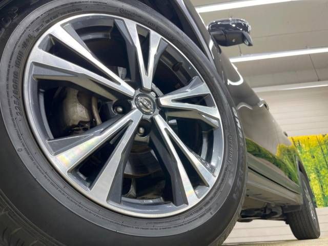 Nissan X-TRAIL 2018-08 10043-13