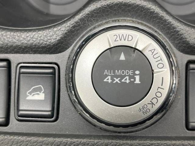 Nissan X-TRAIL 2018-08 10043-3
