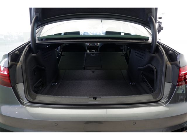 Audi A4 2023-02 9071-10