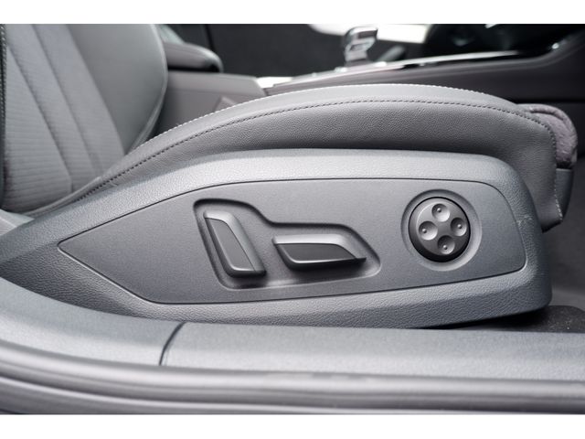 Audi A4 2023-02 9071-24