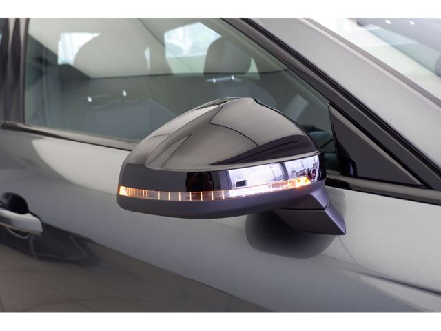 Audi A4 2023-02 9071-26