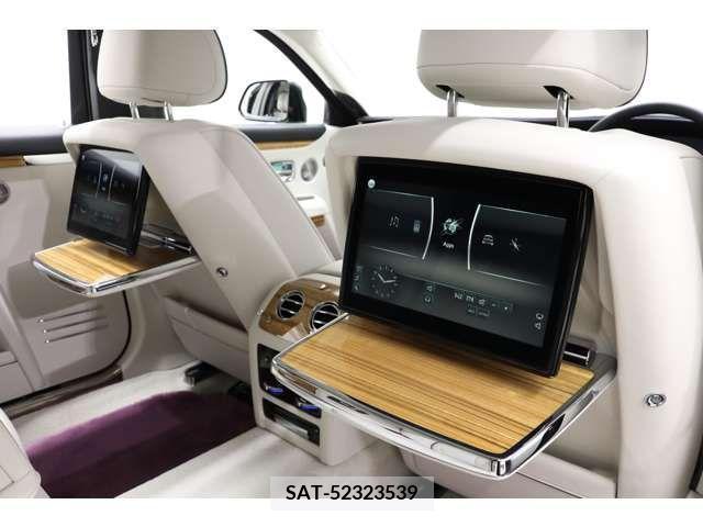 ROLLS-ROYCE Spectre 2021-12 230514-3