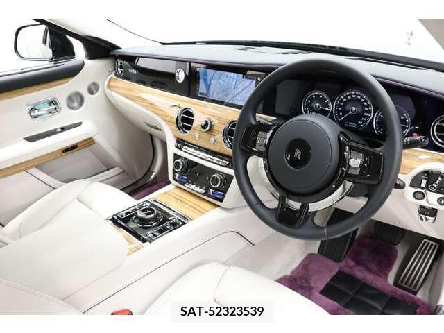 ROLLS-ROYCE Spectre 2021-12 230514-1