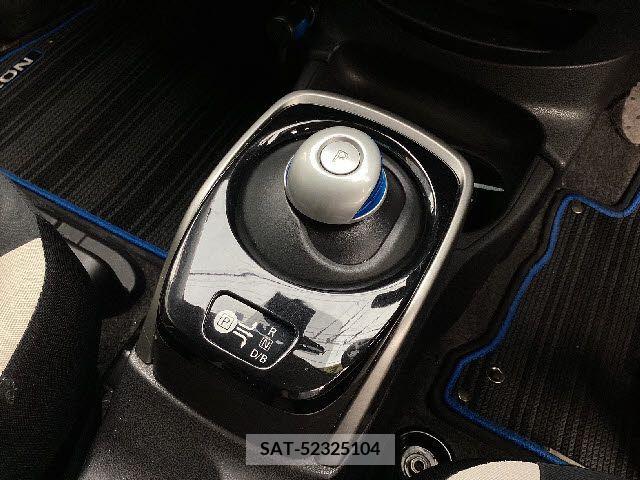 Nissan NOTE 2017-08 373398-19