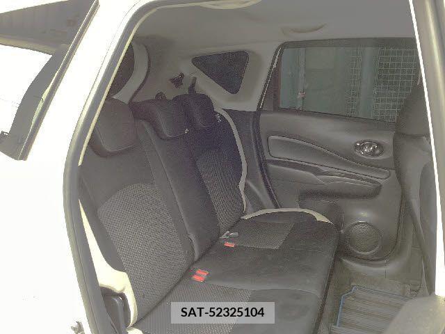 Nissan NOTE 2017-08 373398-9