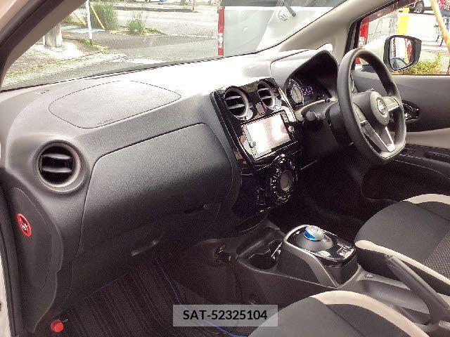 Nissan NOTE 2017-08 373398-15