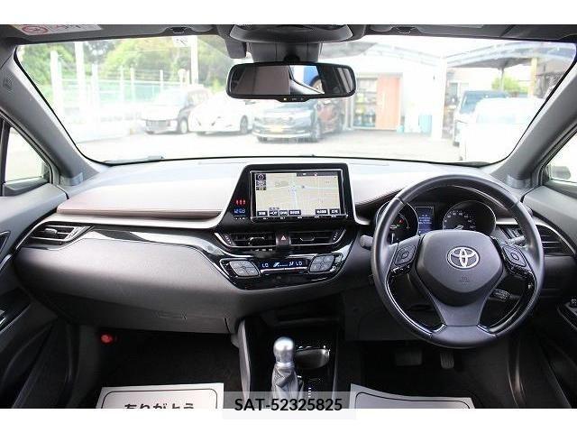 Toyota C-HR 2017-07 357863-16