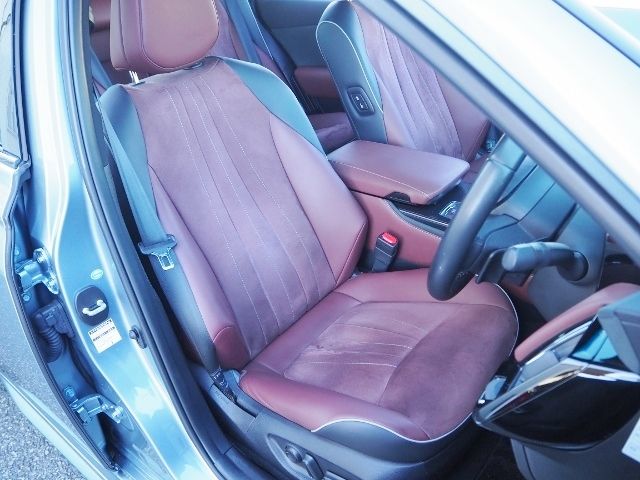 Toyota CROWN SEDAN 2019-03 1407-12