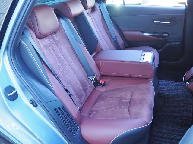 Toyota CROWN SEDAN 2019-03 1407-15