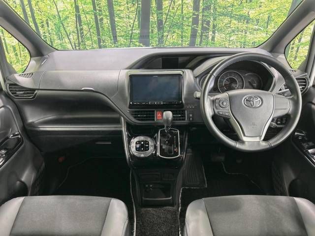 Toyota NOAH 2018-05 194125-1